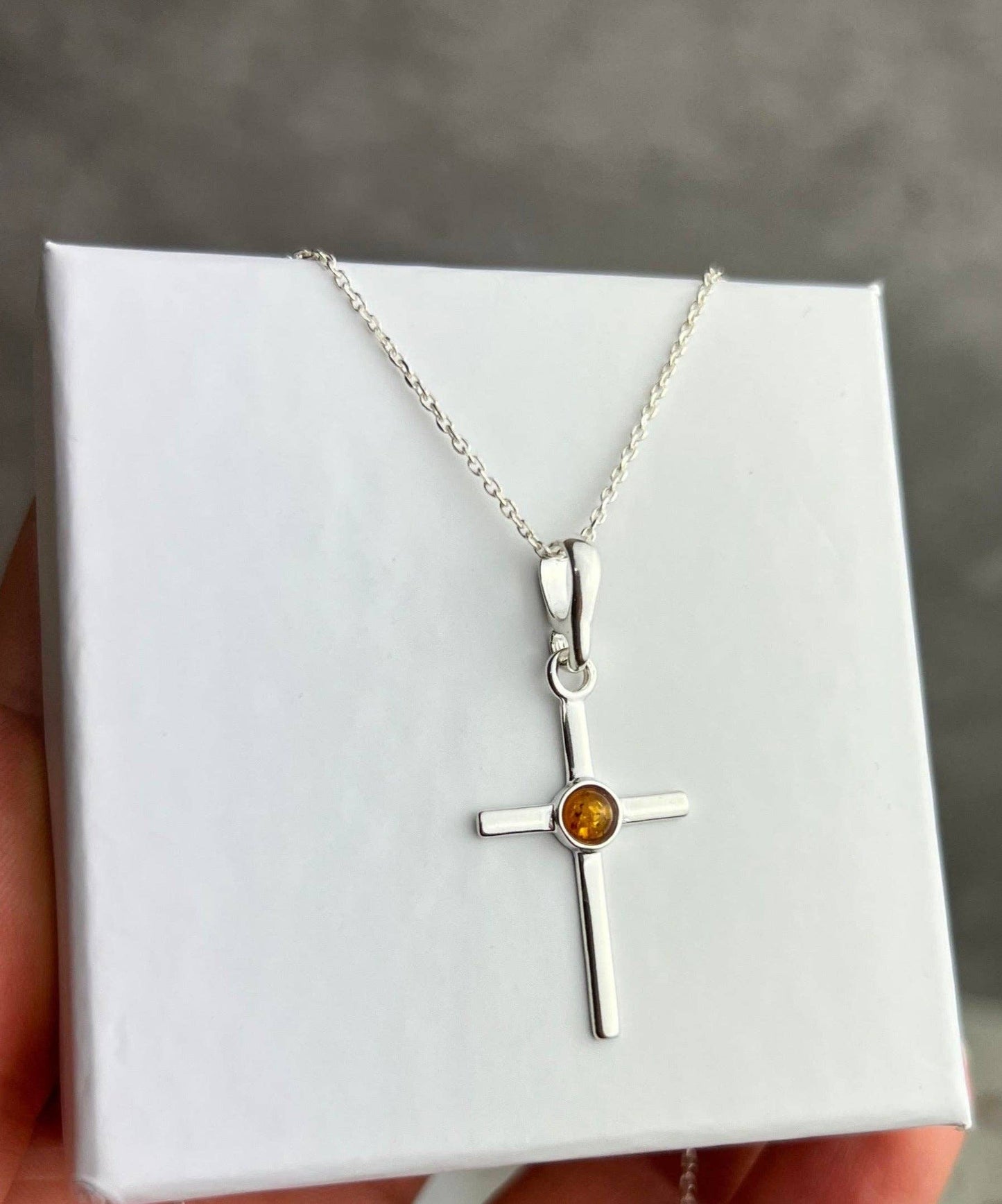 SilverAmber Jewellery - 925 Sterling Silver & Genuine Baltic Amber Classic Cross Pendant - 1987